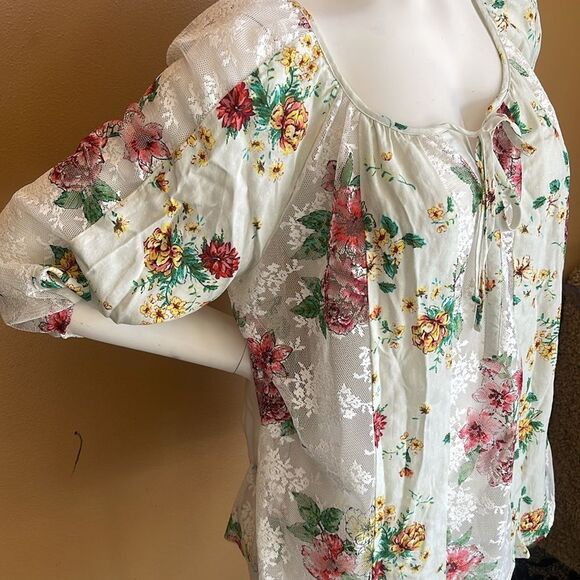 Anthropologie Fig and Flower Floral Cold Shoulder Top Size Medium - Picture 2 of 13